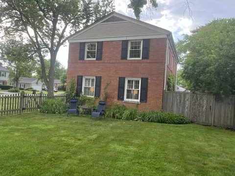 Exterior - 2430 Covert Rd, Glenview, IL 60025 photo 5 of 6