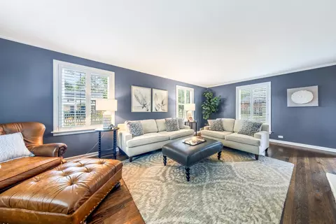 Living - 2430 Covert Rd, Glenview, IL 60025 photo 2 of 2