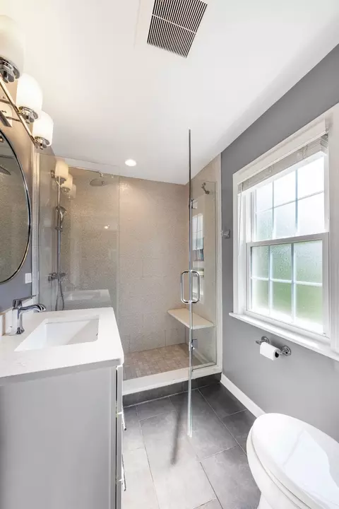 Bath - 2430 Covert Rd, Glenview, IL 60025 photo 2 of 2