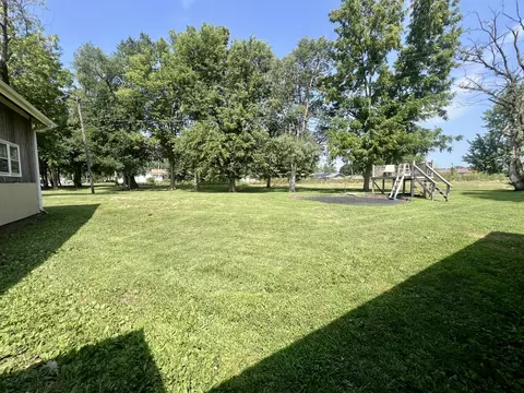 206 E High St, White Heath, IL 61884 photo 37