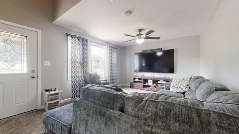 206 E High St, White Heath, IL 61884 photo 7