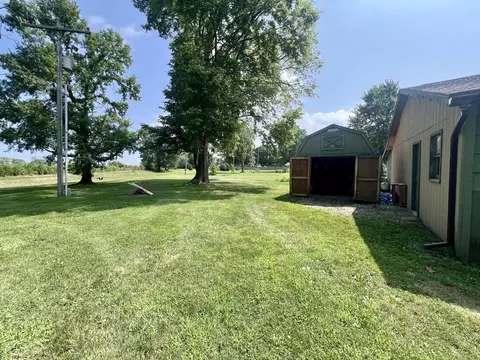 206 E High St, White Heath, IL 61884 photo 34