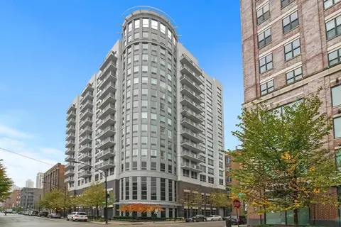 421 W Huron St #1504, Chicago, IL 60654