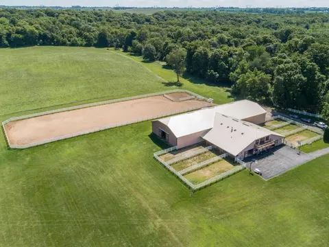 8970 Millbrook Rd, Millbrook, IL 60536