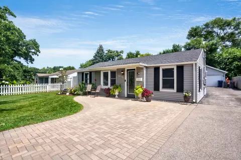1216 Douglas Ave, Montgomery, IL 60538
