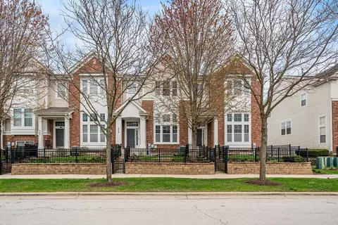 459 Plaza Pl, Aurora, IL 60504