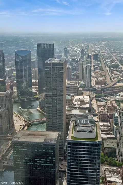 View/Area - 401 N Wabash Ave #82B, Chicago, IL 60611 photo 3 of 10
