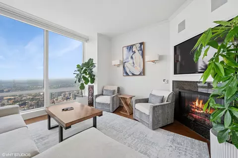 Living - 401 N Wabash Ave #82B, Chicago, IL 60611 photo 2 of 3