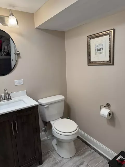 Bath - 1223 N Bush Ave, Kankakee, IL 60901 photo 3 of 4