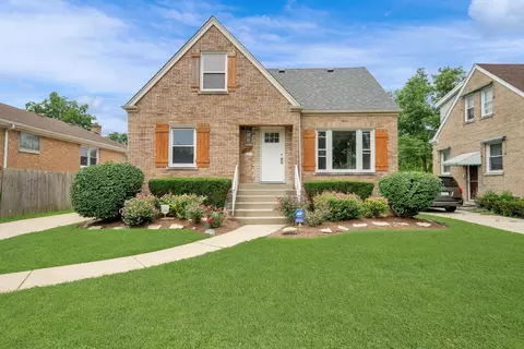 2242 S 5th Ave, North Riverside, IL 60546
