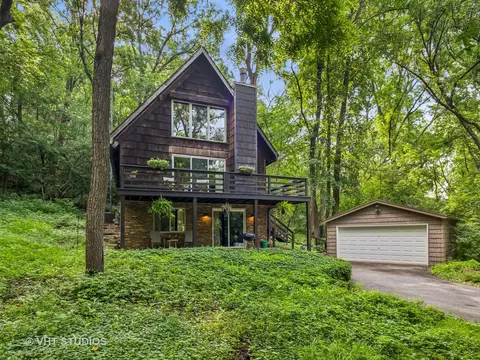 11712 Westend Dr, Algonquin, IL 60102