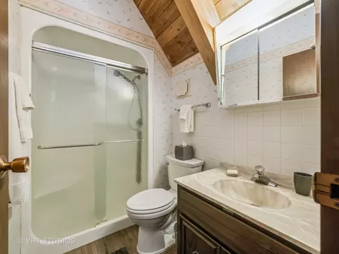 Bath - 11712 Westend Dr, Algonquin, IL 60102 photo 2 of 2