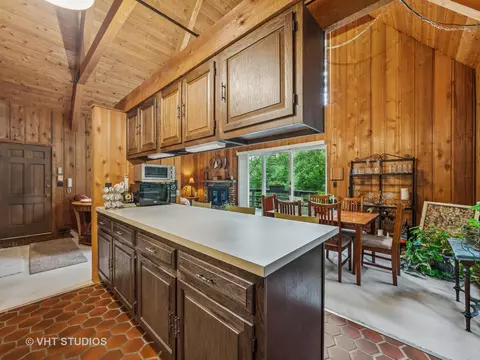 Kitchen - 11712 Westend Dr, Algonquin, IL 60102 photo 2 of 2