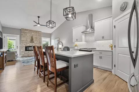 Kitchen - 1815 Glenbridge Rd, Bloomington, IL 61704 photo 1 of 5