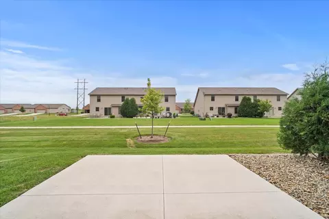 Exterior - 1815 Glenbridge Rd, Bloomington, IL 61704 photo 1 of 2