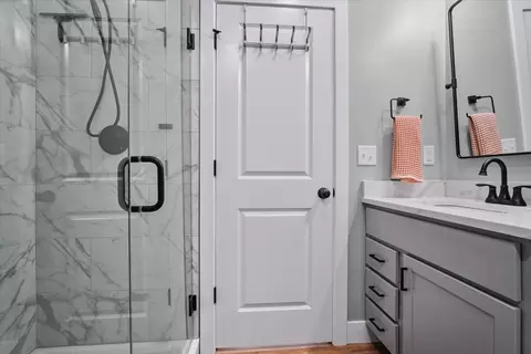 Bath - 1815 Glenbridge Rd, Bloomington, IL 61704 photo 1 of 2