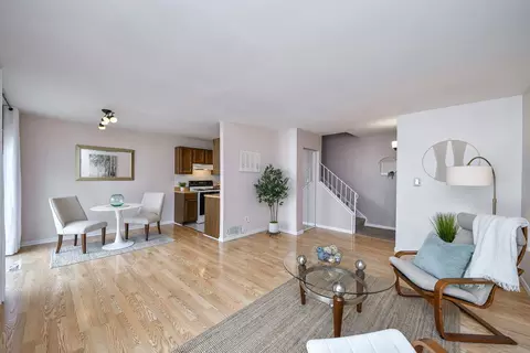 Living - 463 Sunnybrook Ln, Wheaton, IL 60187 photo 2 of 2