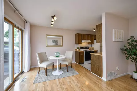 Dining - 463 Sunnybrook Ln, Wheaton, IL 60187 photo 1 of 1