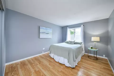 Bedroom - 463 Sunnybrook Ln, Wheaton, IL 60187 photo 1 of 1