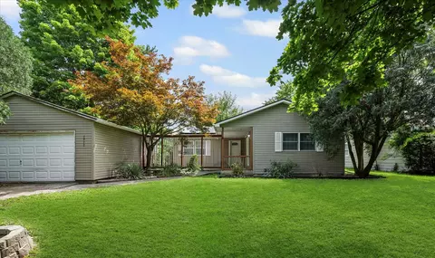 1912 Scottsdale Dr, Champaign, IL 61821
