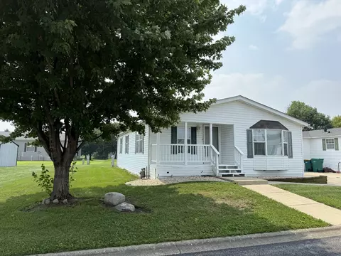 461 Meadowlark Cir #A, Sandwich, IL 60548
