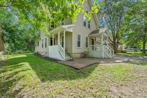 Exterior - 767 Dixon Ave, Elgin, IL 60120 photo 4 of 10