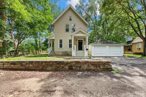 Exterior - 767 Dixon Ave, Elgin, IL 60120 photo 2 of 10