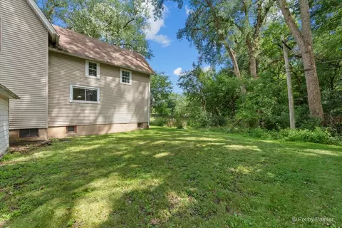 Exterior - 767 Dixon Ave, Elgin, IL 60120 photo 10 of 10