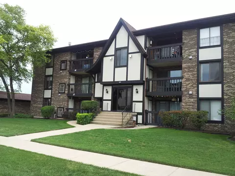 4845 137th St #C19, Crestwood, IL 60418