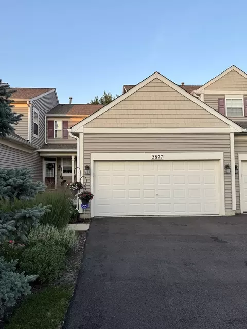 2827 White Thorn Cir, Naperville, IL 60564