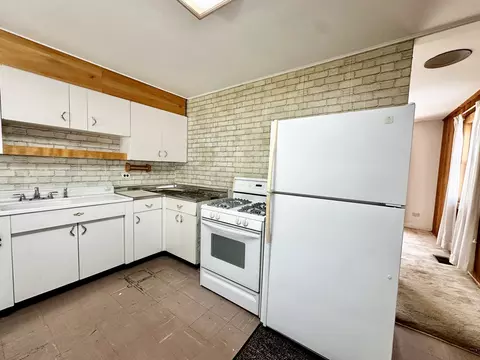 2310 Bluebird Ln, Rolling Meadows, IL 60008 photo 7