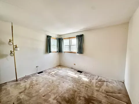 2310 Bluebird Ln, Rolling Meadows, IL 60008 photo 10