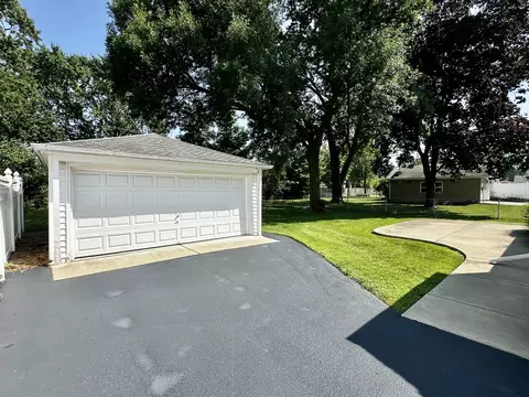 2310 Bluebird Ln, Rolling Meadows, IL 60008 photo 17