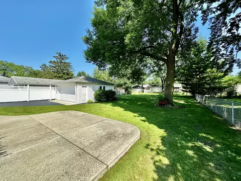 2310 Bluebird Ln, Rolling Meadows, IL 60008 photo 19