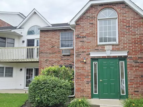 501 Leah Ln #2A, Woodstock, IL 60098