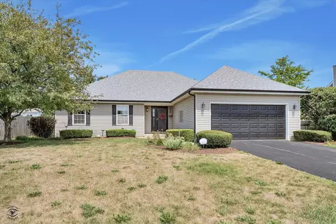 901 Barton Ln, Peotone, IL 60468