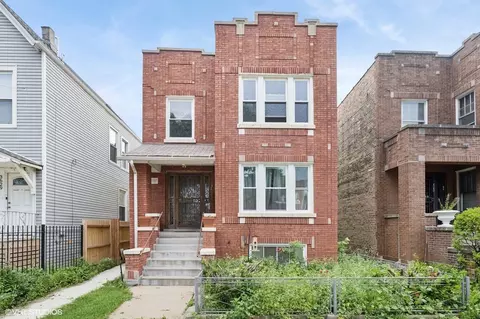 3633 W Oakdale Ave, Chicago, IL 60618