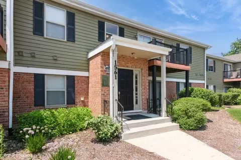 1561 Raymond Dr #103, Naperville, IL 60563