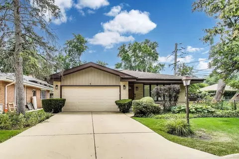 8015 W Church St, Niles, IL 60714
