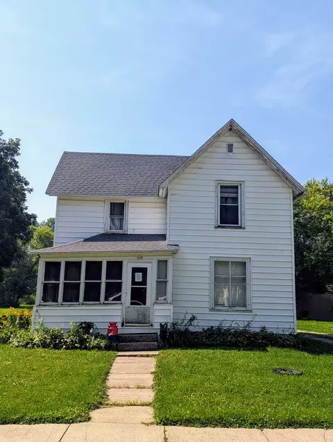 408 W Howard St, Durand, IL 61024