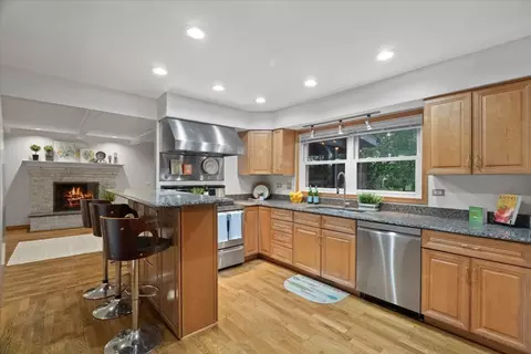 308 Eastern Ave, Barrington, IL 60010 photo 14