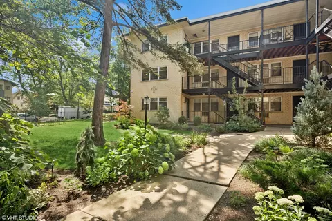 4258 N Greenview Ave #3B, Chicago, IL 60613