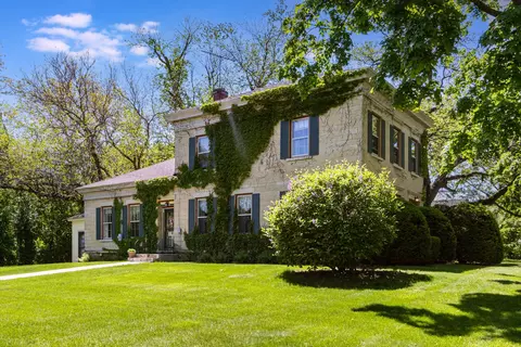 1006 S Jefferson St, Lockport, IL 60441