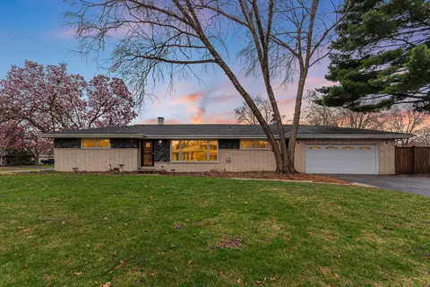 6949 W Park Lane Dr, Palos Heights, IL 60463