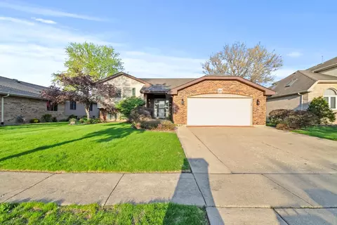 871 Woodcrest Ln, Lemont, IL 60439