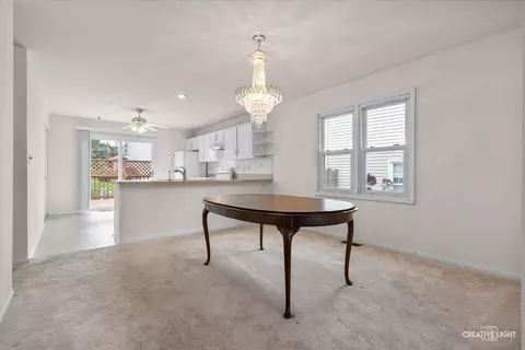 1200 Downing Dr, Hoffman Estates, IL 60192 photo 8