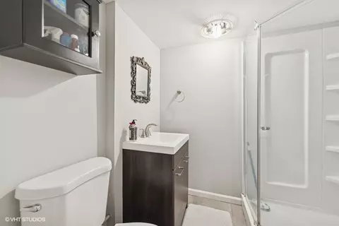 Bath - 3630 Maple Ave, Brookfield, IL 60513 photo 2 of 2