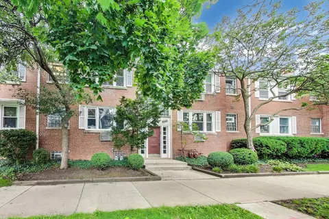 6555 N Damen Ave #2, Chicago, IL 60645