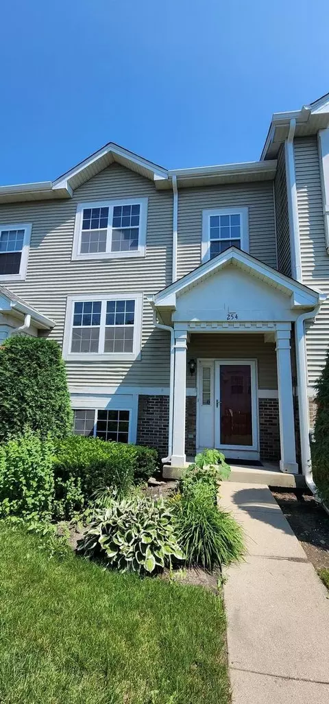 254 Holiday Ln #254, Hainesville, IL 60073