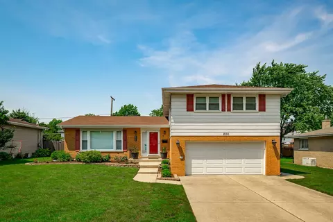 856 S Stratford Ave, Elmhurst, IL 60126